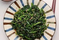 Japanese Spinach with Sesame Dressing (Horenso Gomomae)