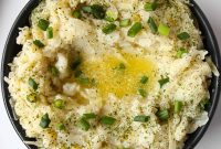 Colcannon: Traditional Irish Mashed Potatoes with Cabbage