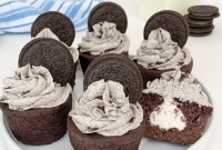 Cookies and Cream Stuffed Layer Cake Recipe