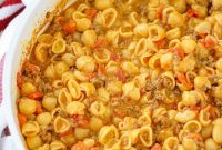Taco Mac and Cheese: Cheesy Tex-Mex Pasta Bake for Dinner
