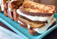 Low-Carb Stuffed French Toast: Keto-Friendly Brunch Recipe