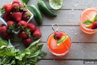 Strawberry Margaritas: Classic and Frozen Recipes