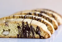 Classic Italian Almond Biscotti Recipe for Crispy Cookies