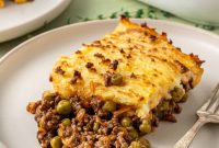 Classic Cottage Pie Recipe with Savory Beef and Mashed Potato Top