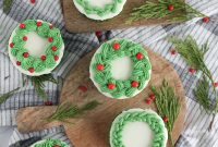 6 Creative Buttercream Wreath Cupcake Piping Techniques