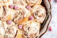 Overnight Gingerbread Cinnamon Rolls for Festive Mornings