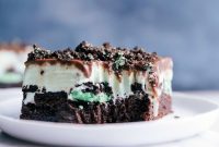 Homemade Mint Ice Cream Bars Recipe — Cool, Creamy Treat