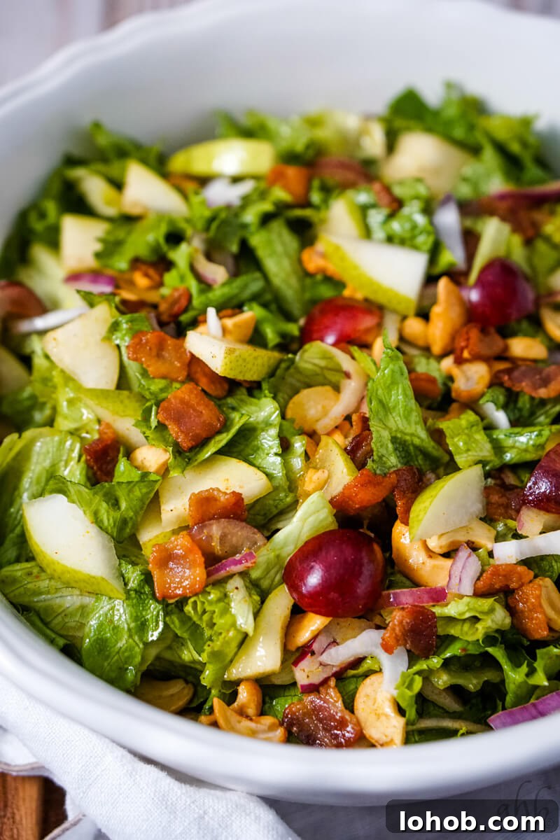 Crunchy Cashew Salad with Lime-Ginger Dressing 10 The tossed Cashew Nut Salad is ready to be served.