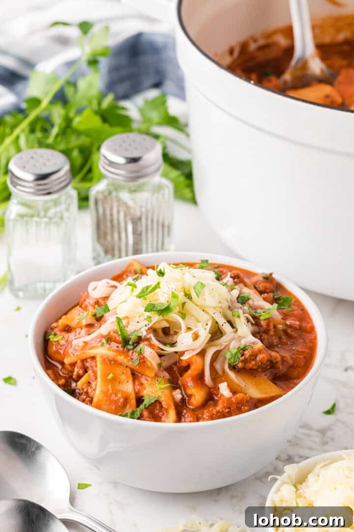 Hearty Lasagna Soup Recipe: Comforting One-Pot Dinner 8 img 15804 9