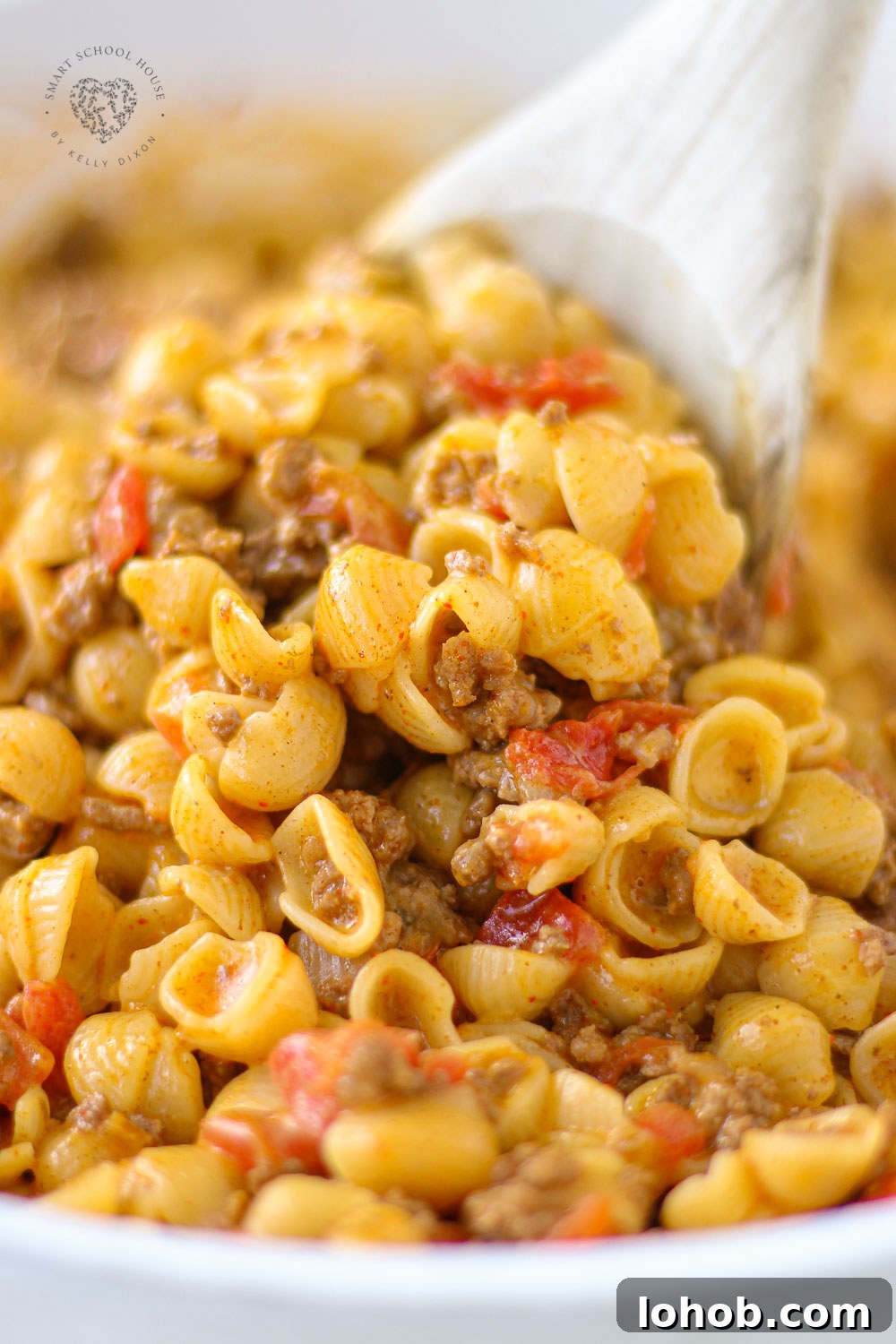 Taco Macaroni and Cheese is the perfect easy weeknight meal you need to add to your meal planning menu!