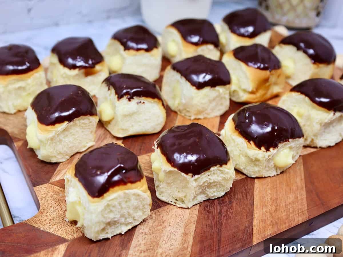 boston cream filled hawaiian rolls