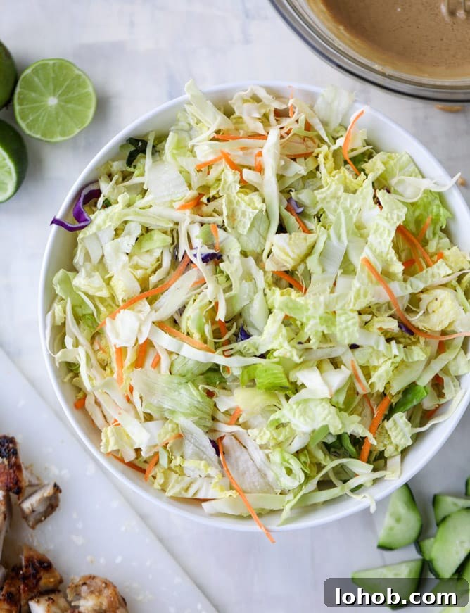 chicken avocado salad with peanut dressing I howsweeteats.com