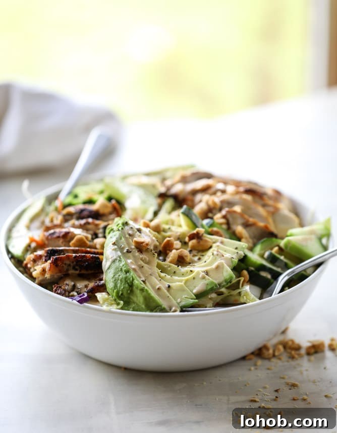 chicken avocado salad with peanut dressing I howsweeteats.com